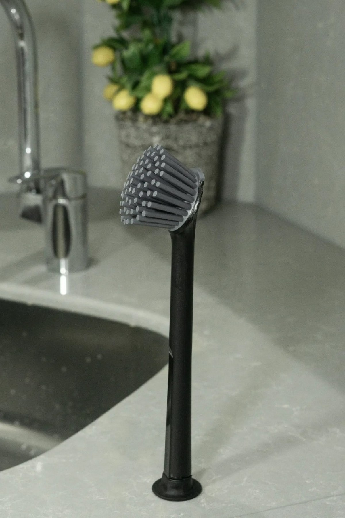 Vantuzlu Mutfak Banyo Tezgah Üstü Silikon Bulaşık Yıkama Lavabo Temizleme Mutfak Tezgah Fırçası
